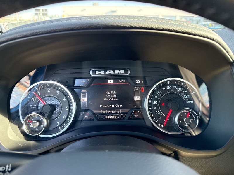 Ram 1500 Vehicle Full-screen Gallery Image 18