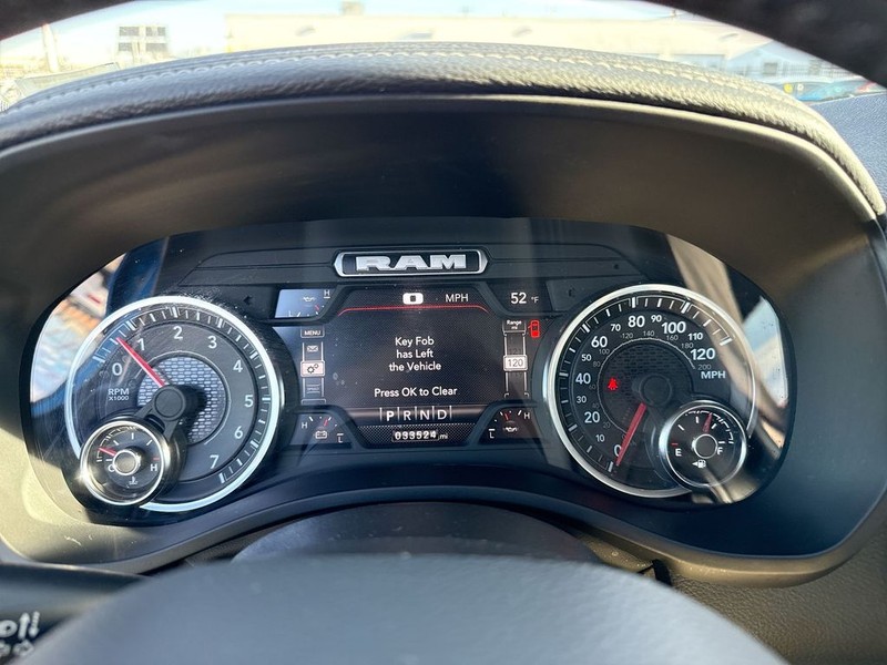 Ram 1500 Vehicle Full-screen Gallery Image 19