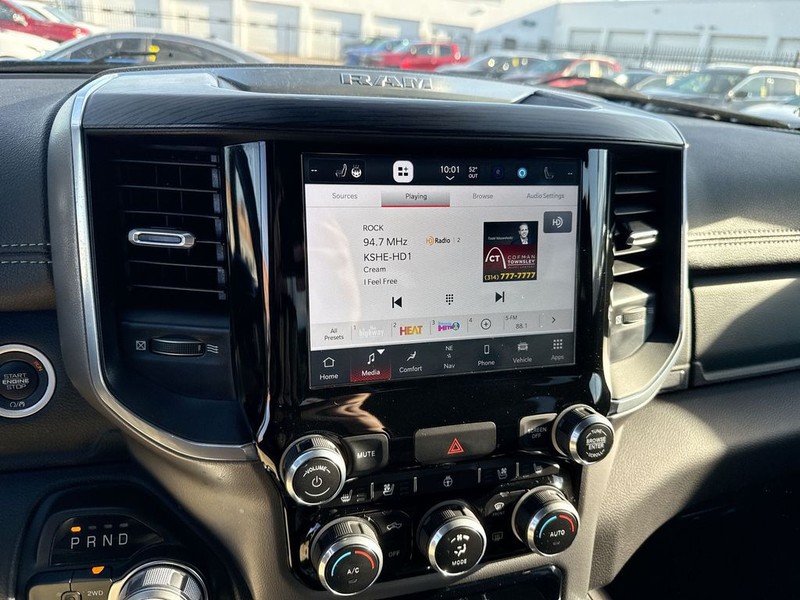 Ram 1500 Vehicle Full-screen Gallery Image 20