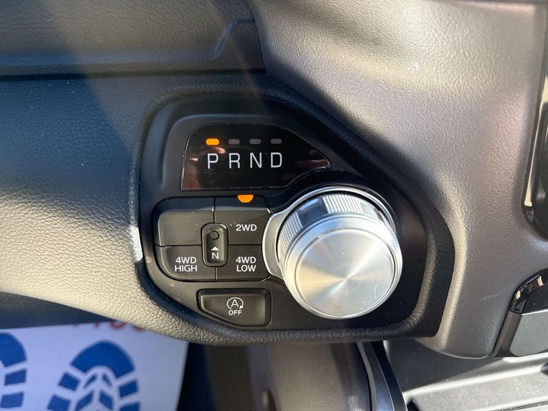 Ram 1500 Vehicle Full-screen Gallery Image 23