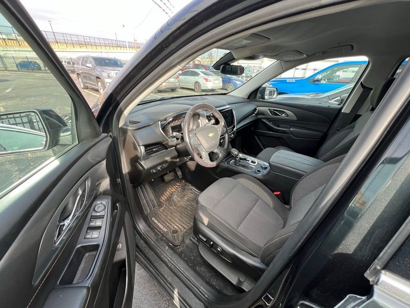 Chevrolet Traverse Vehicle Full-screen Gallery Image 7