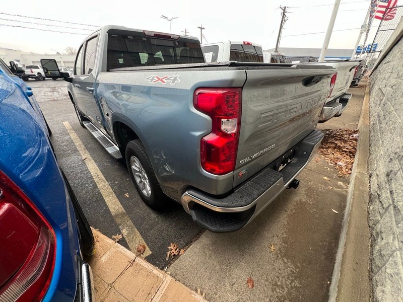 Chevrolet Silverado 1500 Vehicle Full-screen Gallery Image 6