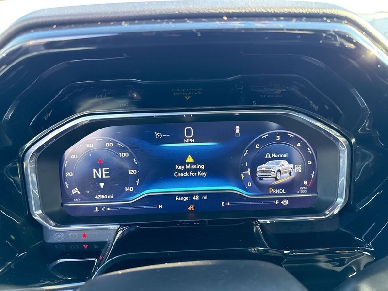 Chevrolet Silverado 1500 Vehicle Full-screen Gallery Image 14