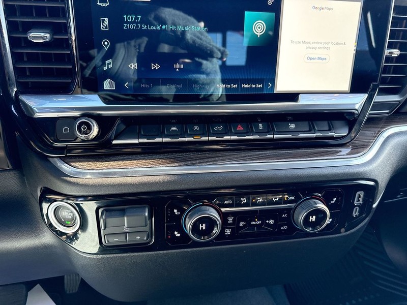 Chevrolet Silverado 1500 Vehicle Full-screen Gallery Image 20