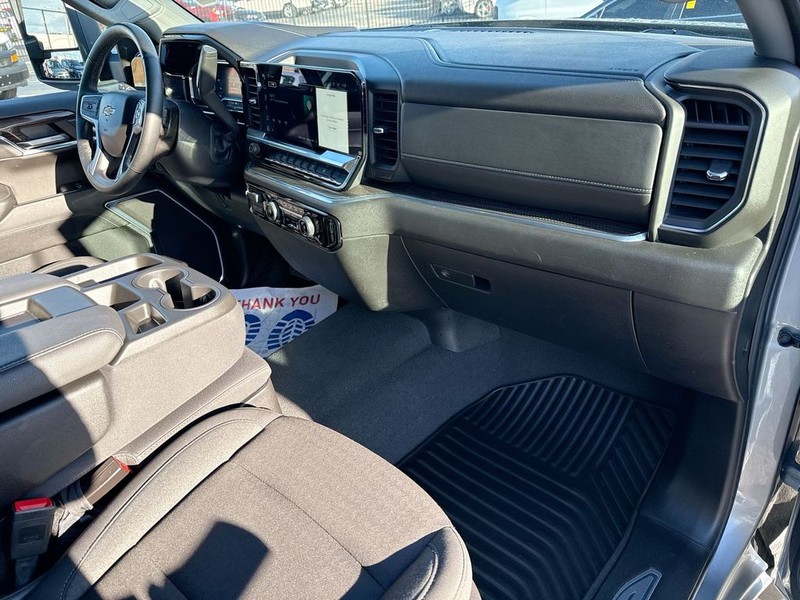 Chevrolet Silverado 1500 Vehicle Full-screen Gallery Image 30