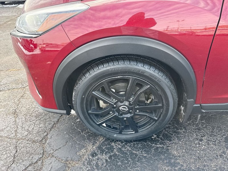 Nissan Kicks Vehicle Full-screen Gallery Image 38