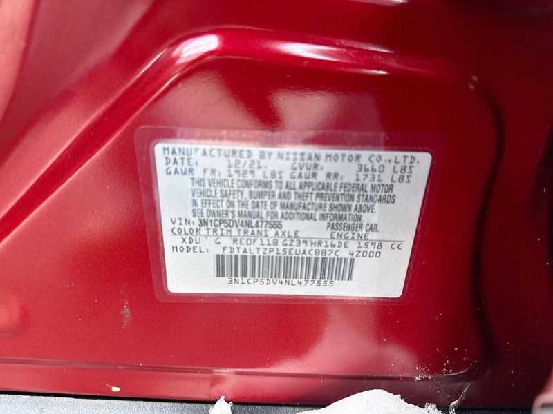 Nissan Kicks Vehicle Full-screen Gallery Image 39