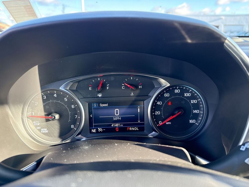 Chevrolet Equinox Vehicle Full-screen Gallery Image 13