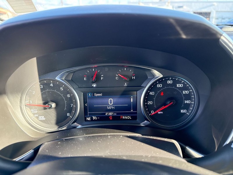 Chevrolet Equinox Vehicle Full-screen Gallery Image 14