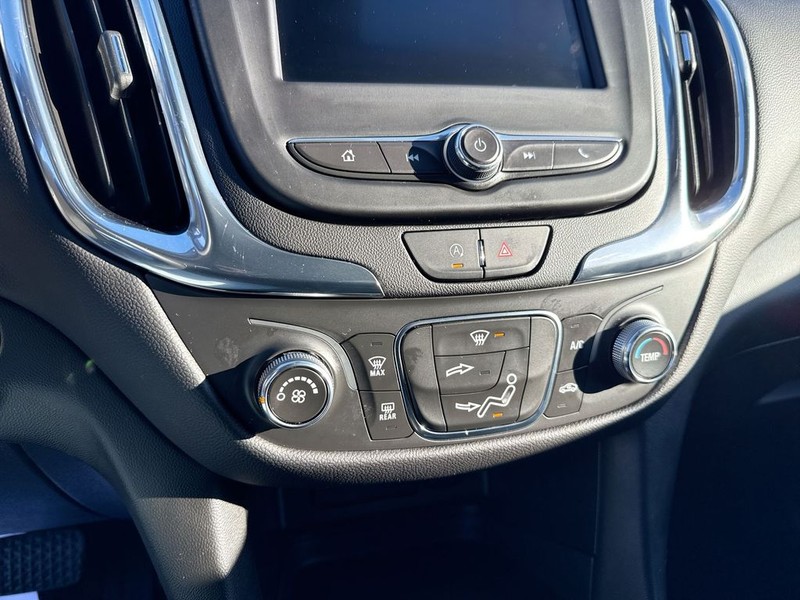 Chevrolet Equinox Vehicle Full-screen Gallery Image 20