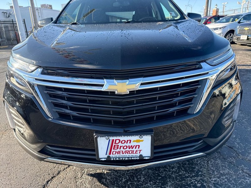 Chevrolet Equinox Vehicle Full-screen Gallery Image 32