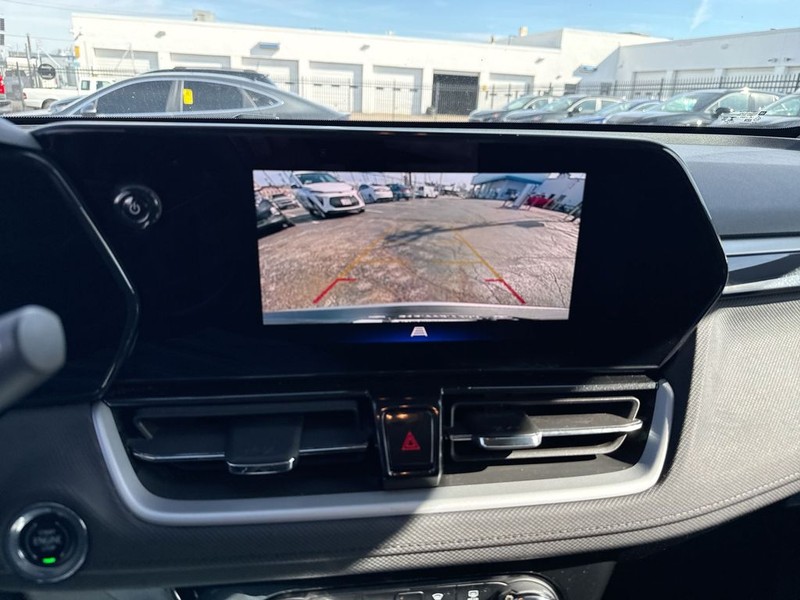 Chevrolet TrailBlazer Vehicle Full-screen Gallery Image 21