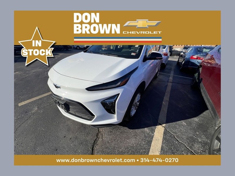 Used 2023 Chevrolet Bolt EUV LT with VIN 1G1FY6S0XP4197905 for sale in St. Louis, MO