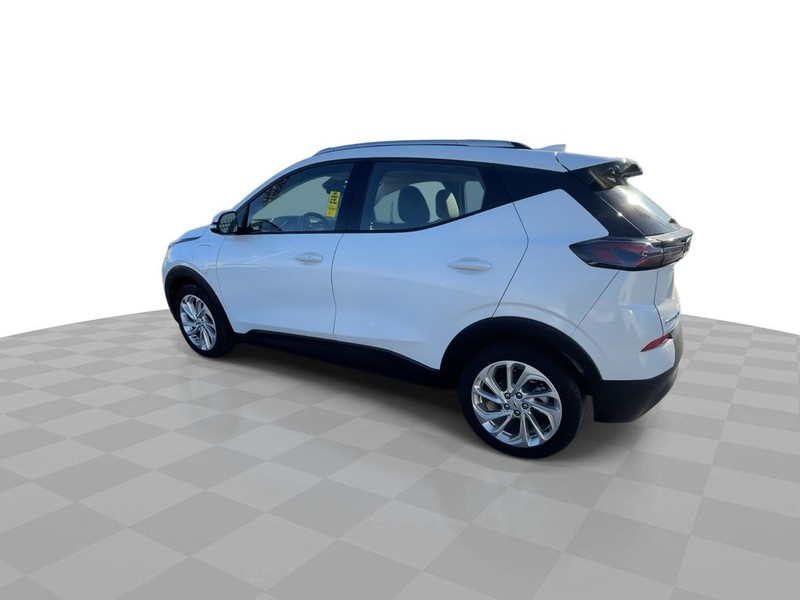 Chevrolet Bolt EUV Vehicle Full-screen Gallery Image 07