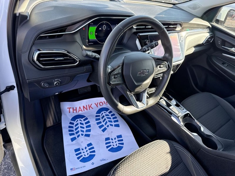 Chevrolet Bolt EUV Vehicle Full-screen Gallery Image 12