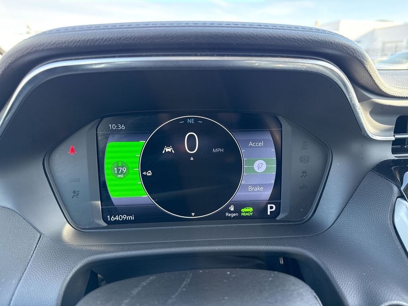 Chevrolet Bolt EUV Vehicle Full-screen Gallery Image 13