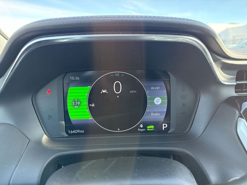Chevrolet Bolt EUV Vehicle Full-screen Gallery Image 14