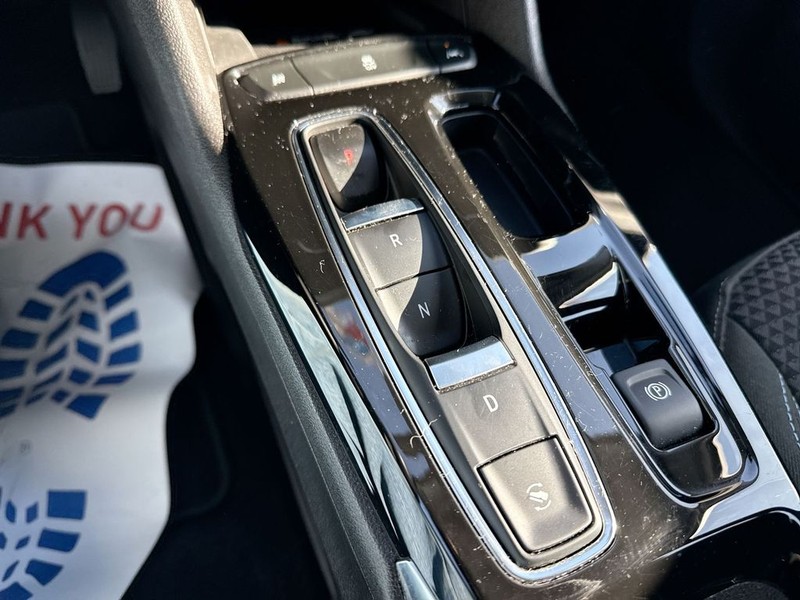 Chevrolet Bolt EUV Vehicle Full-screen Gallery Image 18