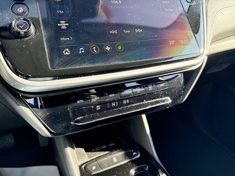 Chevrolet Bolt EUV Vehicle Full-screen Gallery Image 20