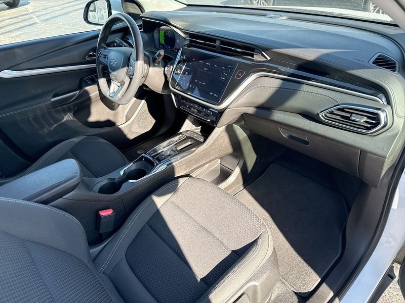 Chevrolet Bolt EUV Vehicle Full-screen Gallery Image 30