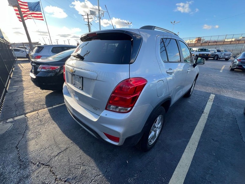 Chevrolet Trax Vehicle Full-screen Gallery Image 6