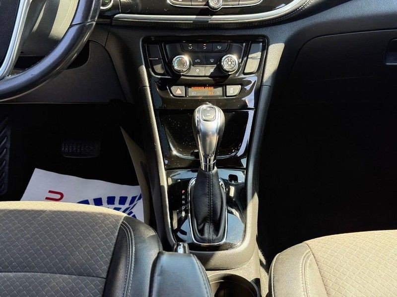 Buick Encore Vehicle Full-screen Gallery Image 24