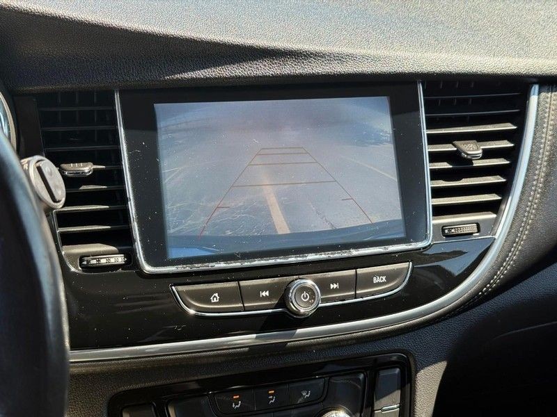 Buick Encore Vehicle Full-screen Gallery Image 30