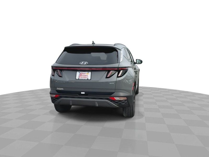Hyundai Tucson Vehicle Full-screen Gallery Image 11
