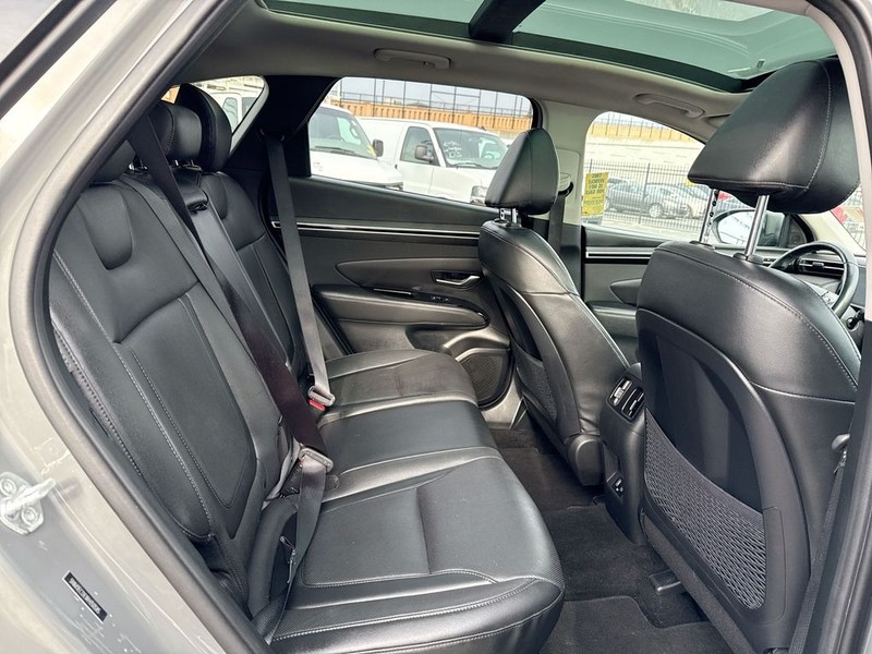Hyundai Tucson Vehicle Full-screen Gallery Image 34