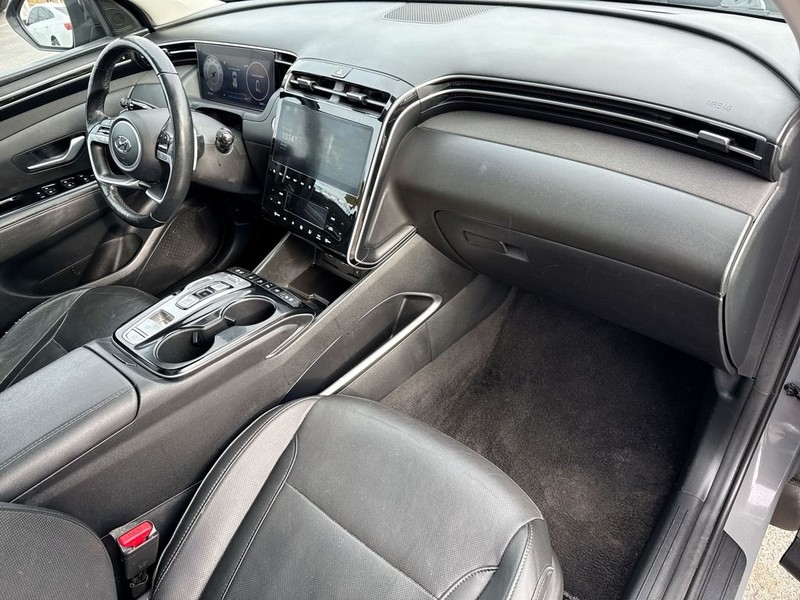 Hyundai Tucson Vehicle Full-screen Gallery Image 36