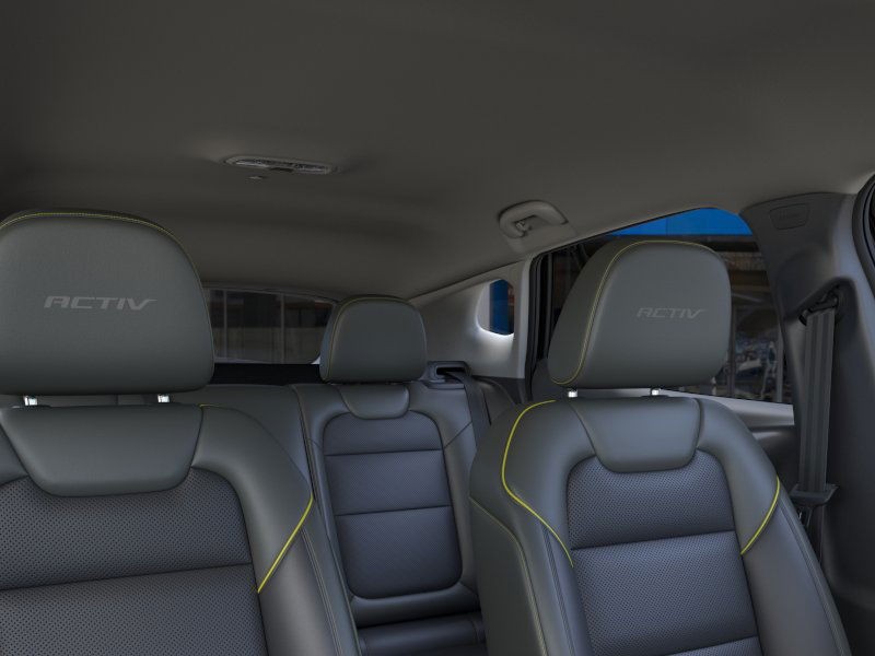 Chevrolet Trax Vehicle Full-screen Gallery Image 24