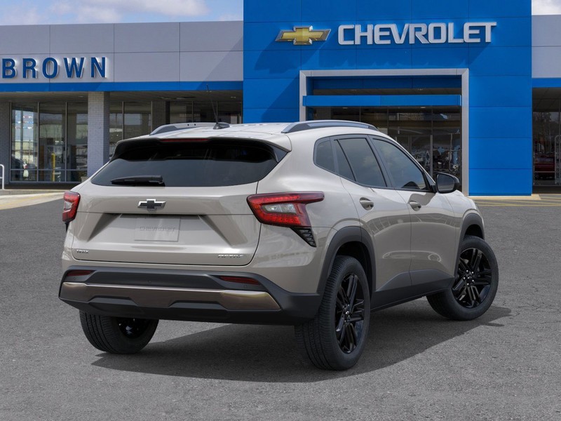 Chevrolet Trax Vehicle Full-screen Gallery Image 4