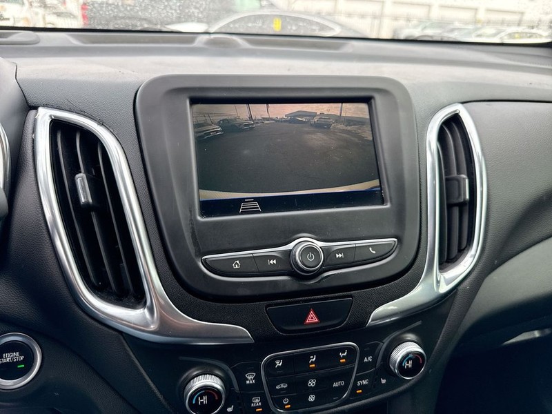 Chevrolet Equinox Vehicle Full-screen Gallery Image 21