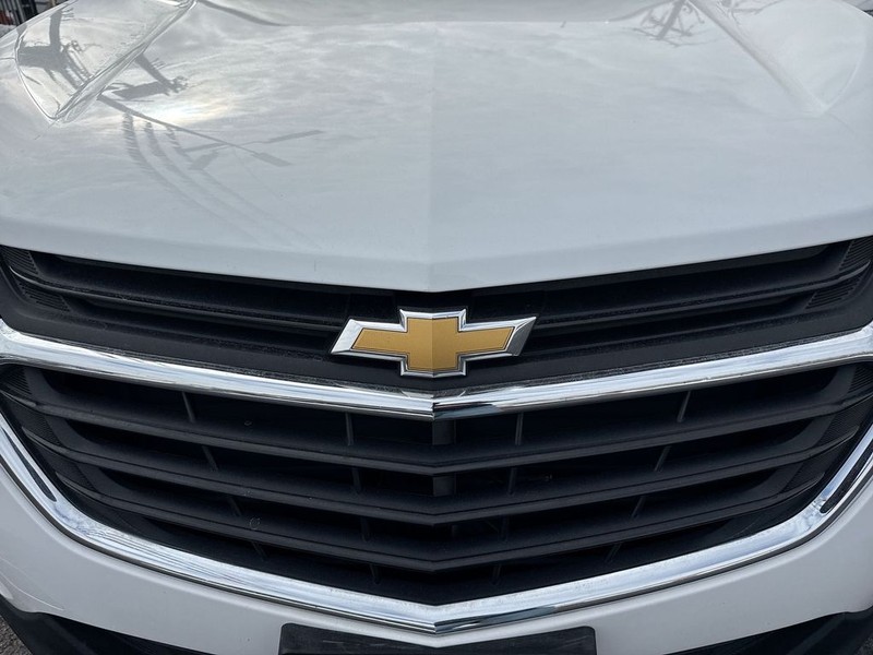 Chevrolet Equinox Vehicle Full-screen Gallery Image 37