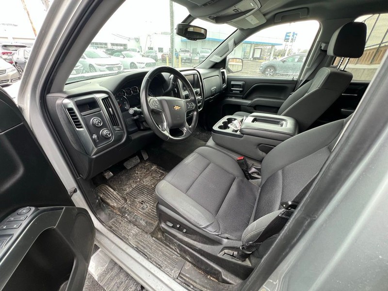 Chevrolet Silverado 1500 Vehicle Full-screen Gallery Image 7