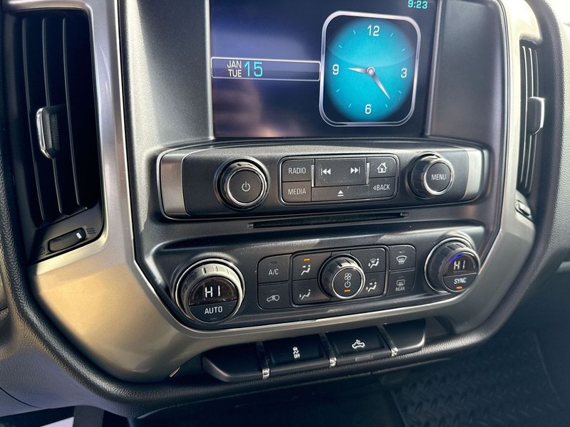 Chevrolet Silverado 1500 Vehicle Full-screen Gallery Image 23