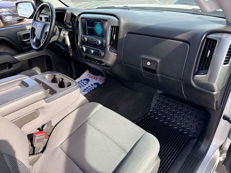 Chevrolet Silverado 1500 Vehicle Full-screen Gallery Image 33