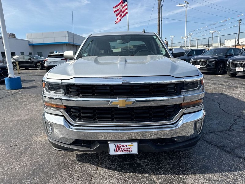 Chevrolet Silverado 1500 Vehicle Full-screen Gallery Image 34