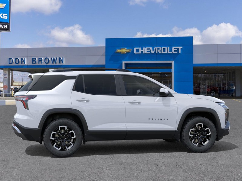 Chevrolet Equinox Vehicle Full-screen Gallery Image 5