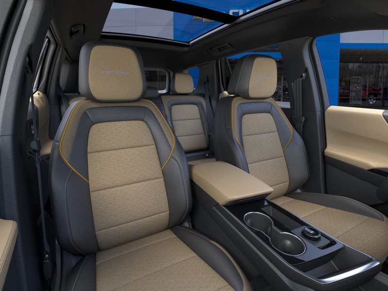 Chevrolet Equinox Vehicle Full-screen Gallery Image 16