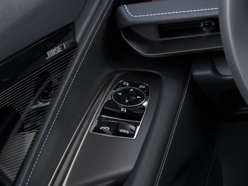 Chevrolet Corvette Stingray Vehicle Full-screen Gallery Image 22