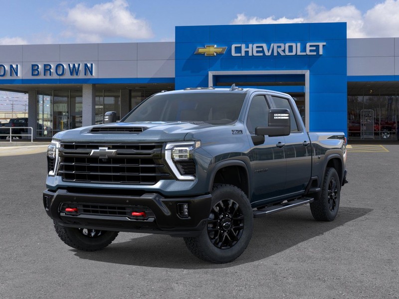 Chevrolet Silverado 2500 HD Vehicle Full-screen Gallery Image 6