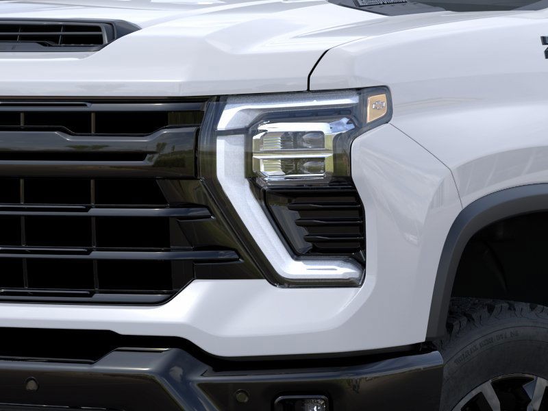 Chevrolet Silverado 2500 HD Vehicle Full-screen Gallery Image 10