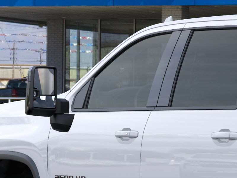 Chevrolet Silverado 2500 HD Vehicle Full-screen Gallery Image 12