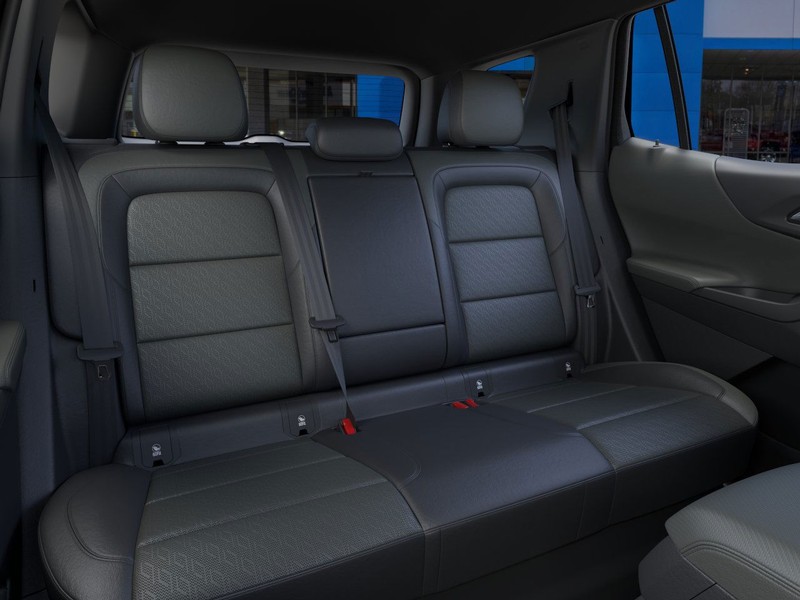 Chevrolet Equinox Vehicle Full-screen Gallery Image 17