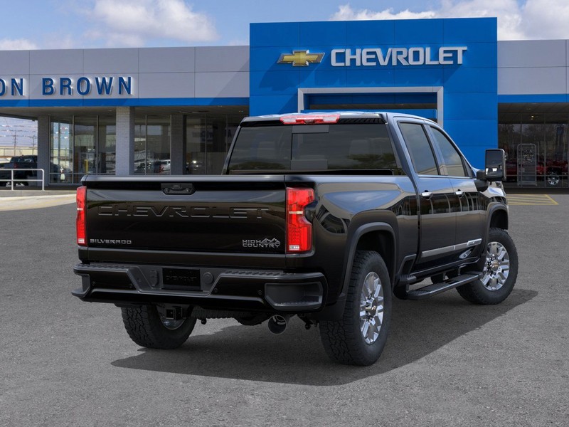 Chevrolet Silverado 2500 HD Vehicle Full-screen Gallery Image 4