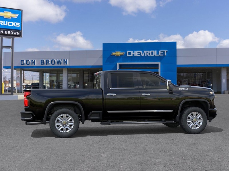 Chevrolet Silverado 2500 HD Vehicle Full-screen Gallery Image 5