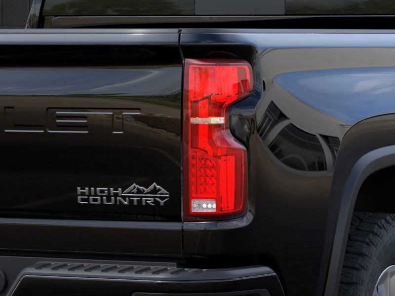 Chevrolet Silverado 2500 HD Vehicle Full-screen Gallery Image 11
