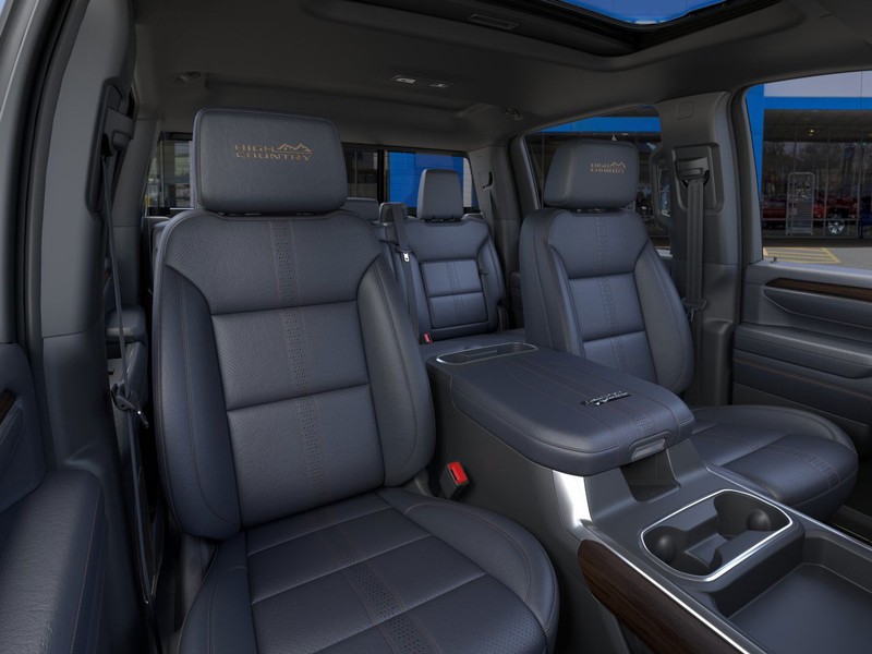 Chevrolet Silverado 2500 HD Vehicle Full-screen Gallery Image 16