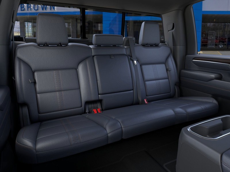 Chevrolet Silverado 2500 HD Vehicle Full-screen Gallery Image 17